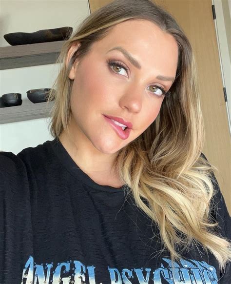 mia malkova breakup|Who is Currently Mia Malkova’s Boyfriend – 2024 Updated